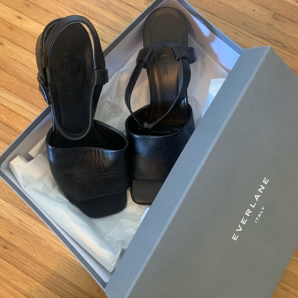 Everlane black strappy heel